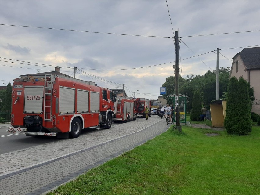 Wypadek cysterny i busa w Nowej Wsi. Lądował helikopter LPR