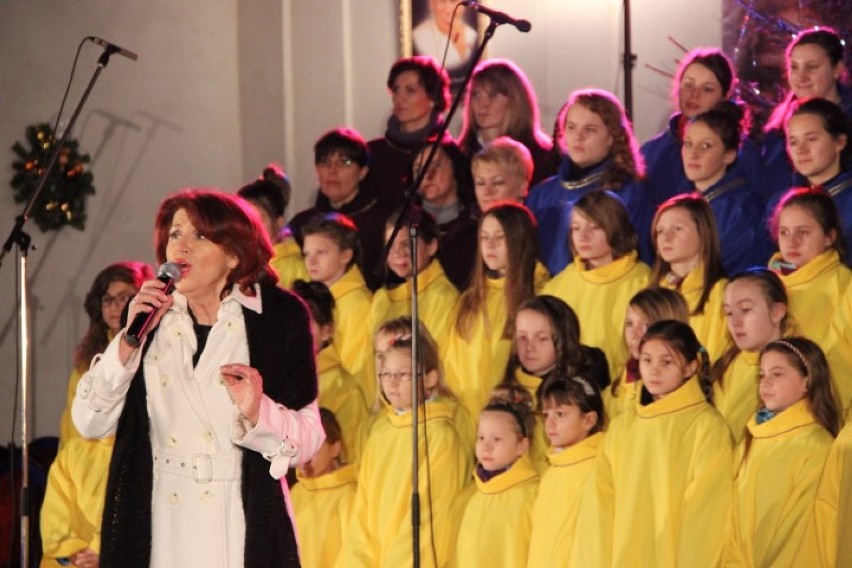 Halina Frąckowiak w Tczewie. Śpiewała na rzecz budowy kościoła na os. Staszica