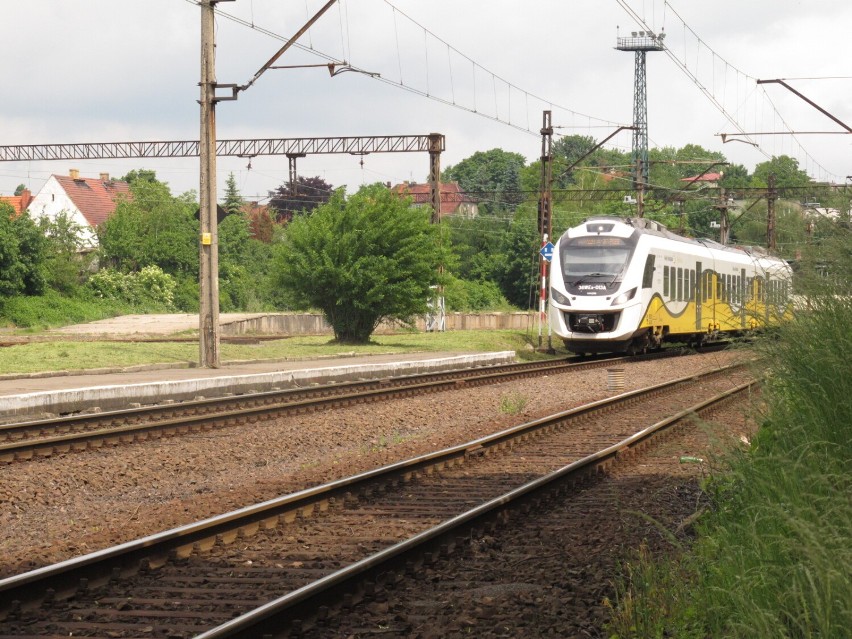 Utrudnienia na dwóch liniach kolejowych na odcinku Jaworzyna Śląska - Świdnica Miasto