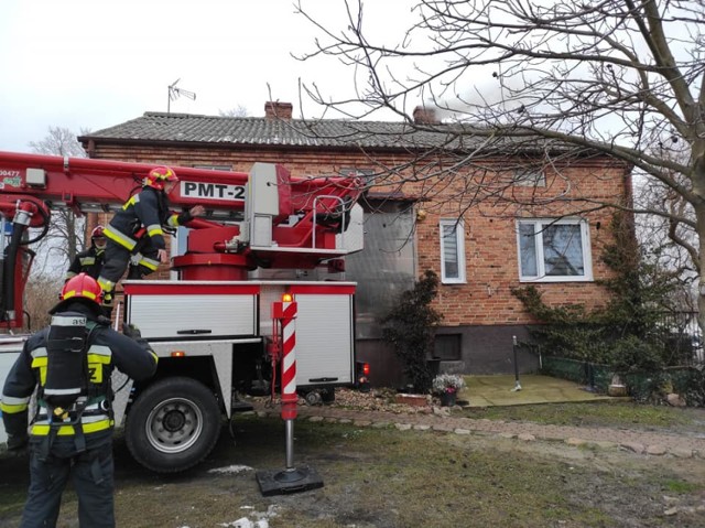 Pożar w domu w Nowych Kozubach w gminie Sędziejowice