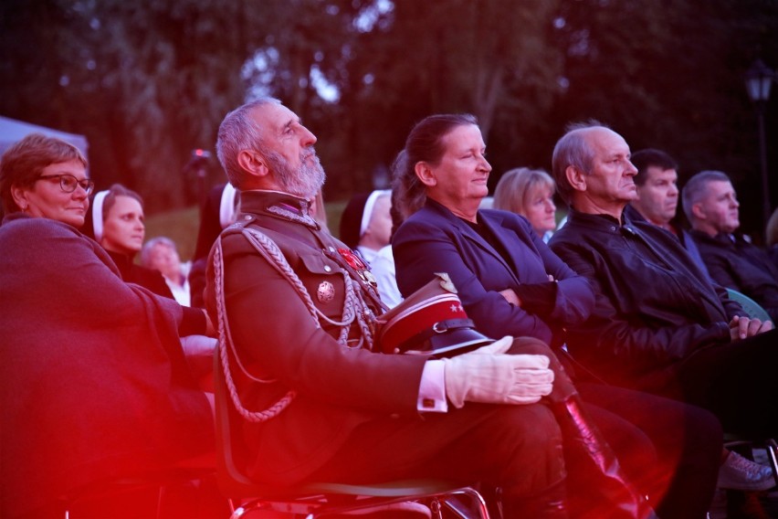 Pożegnanie lata w patriotycznych rytmach [ZDJĘCIA]