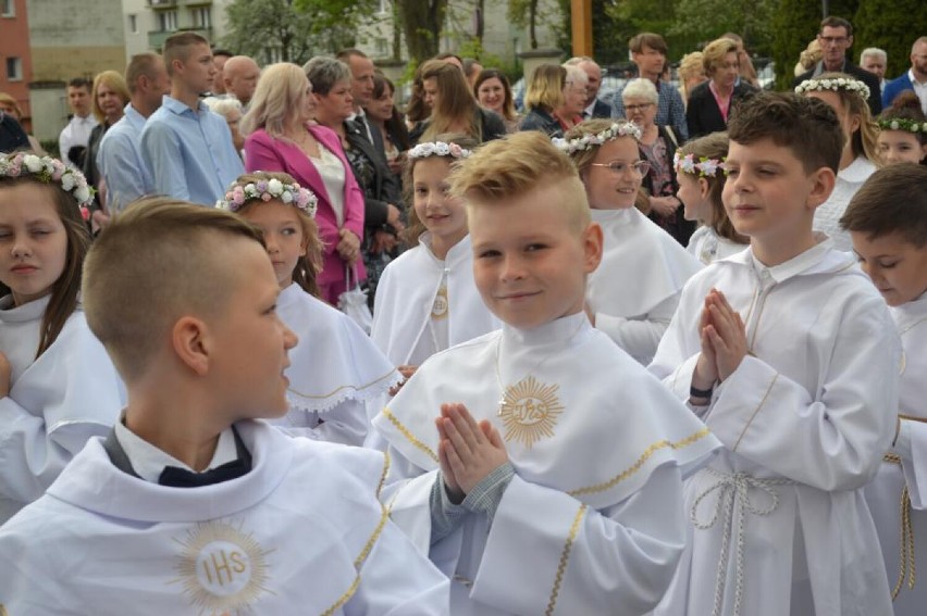 Piła. Pierwsza Komunia Święta w parafii pw. Świętej Rodziny w Pile. Zobacz zdjęcia!