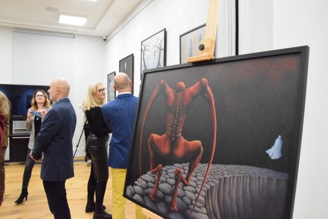 We wtorek w Domu Wiedemanna w Pruszczu odbył się wernisaż wystawy Damiana Leszczyńskiego