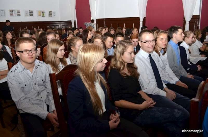 Święto Niepodległości w Liceum i Gimnazjum im. St. Staszica...
