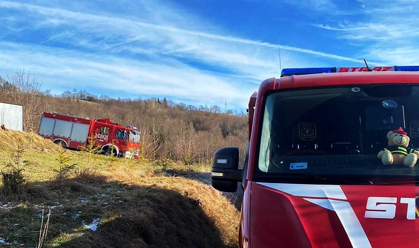 Kolejny w tym roku pożar stolarni w Łabowej gasiło osiem zastepów strażackich