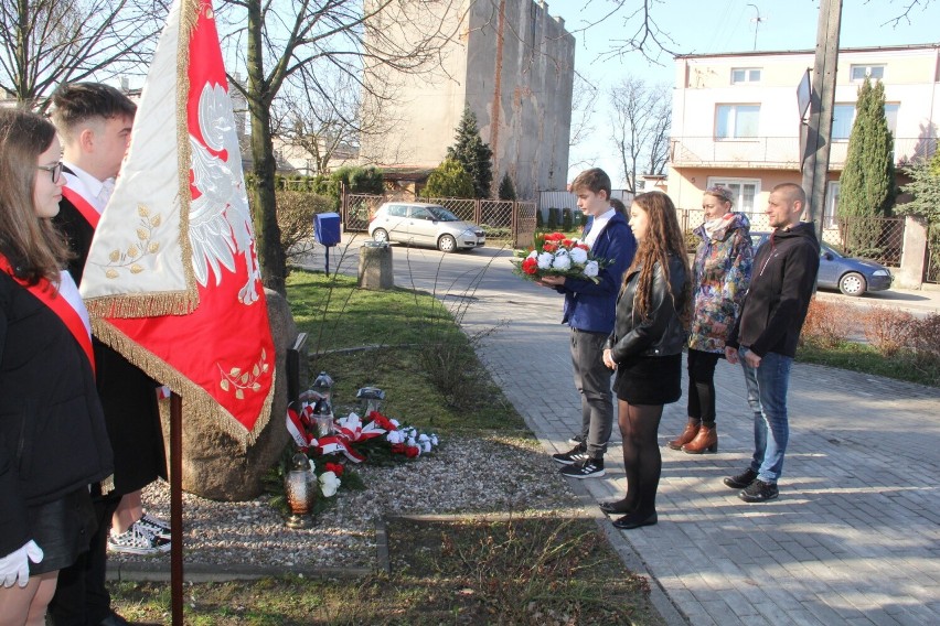 Władze Brzezin uczciły pamięć Ofiar Zbrodni Katyńskiej