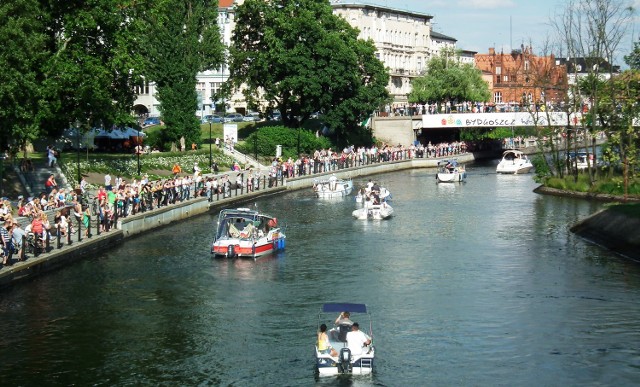 Ster na Bydgoszcz - Parada jednostek pływających