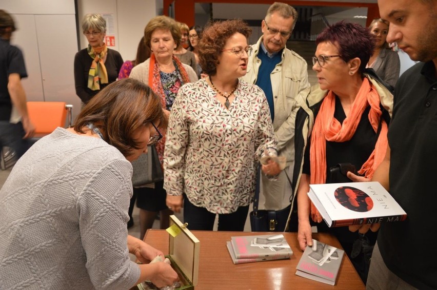 Tłum śmieje się wraz ze Szczygłem! Mocny finał spotkań autorskich podczas 50 Rybnickich Dni Literatury