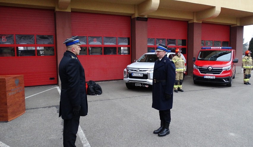 Dwa nowe samochody jasielskich strażaków uroczyście przekazane i poświęcone [ZDJĘCIA]