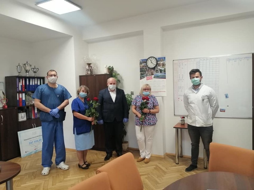 Międzynarodowy Dzień Pielęgniarek i Położnych w Tomaszowskim Centrum Zdrowia [foto]   