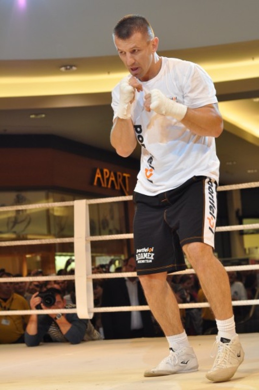 Tomasz Adamek trening otwarty Magnolia Wrocław