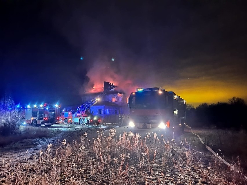 Pożar domu jednorodzinnego we Wrocławiu przy ul. Wilczej