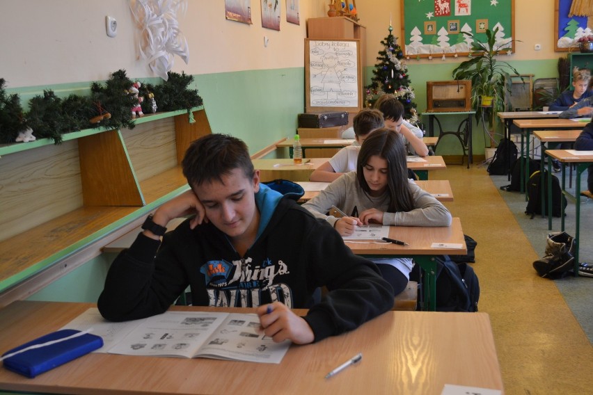 Próbny egzamin szóstoklasistów w Częstochowie [ZDJĘCIA+WIDEO]
