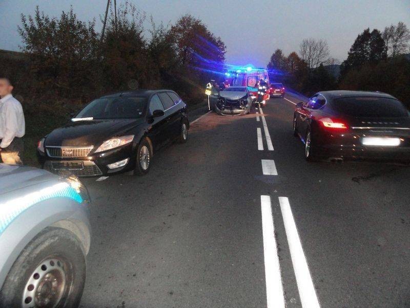 Wypadek zablokował drogę krajową nr 75 Nowy Sącz - Krynica-Zdrój [ZDJĘCIA]