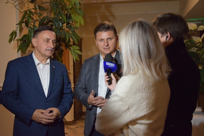 Kraśnik. Wiceminister Jarosław Stawiarski spotkał się z mieszkańcami, by porozmawiać o rozwoju kraśnickiego sportu