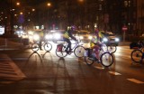 Warszawska Masa Krytyczna 2019. Przejazdy rowerowe w formie protestów powróciły, ale przyciągnęły niewielu chętnych