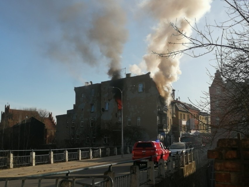 Pożar w Starogardzie Gdańskim. Nie żyje troje dzieci....