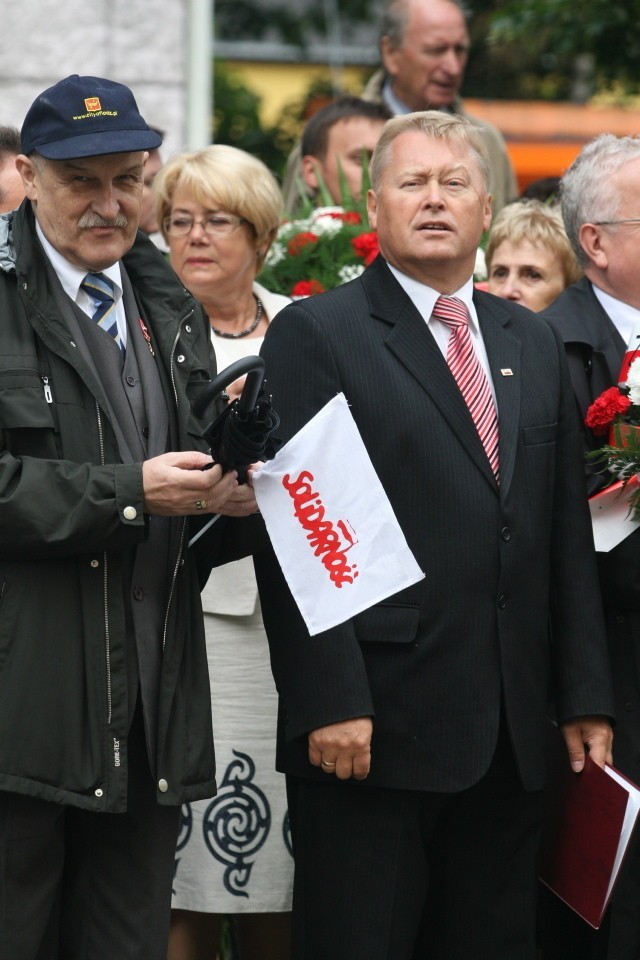 W Łodzi obchodzono 30. rocznicę powstania Solidarności  (ZDJĘCIA)