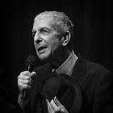 Posłuchaj, jak Leonard Cohen recytuje swój wiersz "Two Went to Sleep" (wideo)