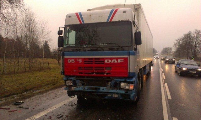 Wypadek w Klwatce Królewskiej. Zderzyły się trzy samochody