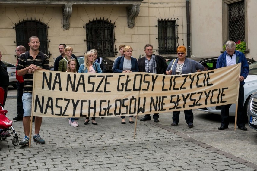 27.06.2018 krakow 
 


plac wszystkich swietych...