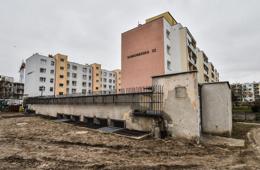 Kapuściska zabudowywane są coraz gęściej - mieszkańców...