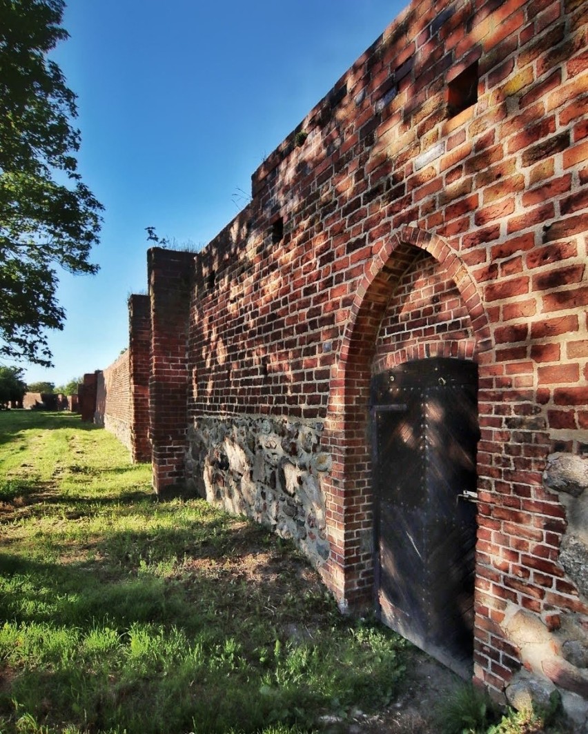 Pyrzyce - fragment murów obronnych miasta...