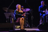 Inowrocław. Sonia Bohosiewicz w widowisku muzycznym "10 sekretów Marylin Monroe" podczas Tygodnia Teatru. Zdjęcia
