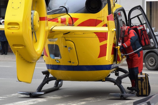 Śmigłowce LPR biorą udział w transporcie chorych na Covid-19.