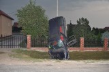 Powiat hrubieszowski: Zaparkowali auto na słupie. AKTUALIZACJA