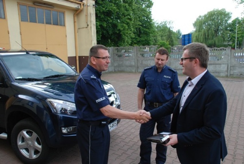 Nowy radiowóz dla policji w Pajęcznie