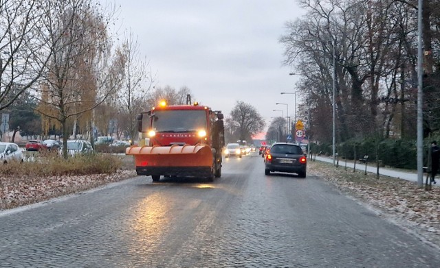 Na ulicach Leszna jest bardzo ślisko