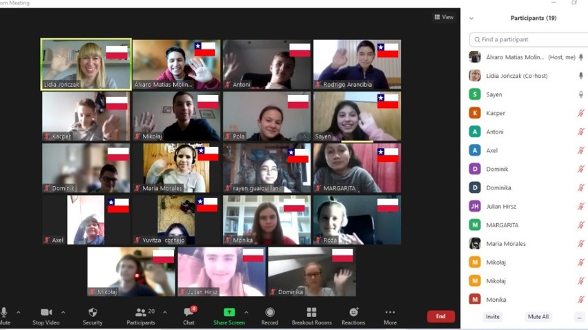 Międzynarodowe spotkania w kartuskiej „Dwójce” - uczniowie rozmawiali z młodzieżą z Turcji, Chile i Niemiec