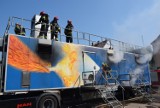 Strażacy z PSP i OSP w Kościanie ćwiczyli na specjalnym trenażerze [ZDJĘCIA, FILM]