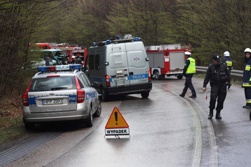 Wypadek Ogrodzieniec Klucze 14 04 2014