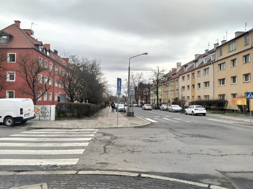 Ścieżki rowerowe w Opolu. Trasa wzdłuż ul. Katowickiej ma...