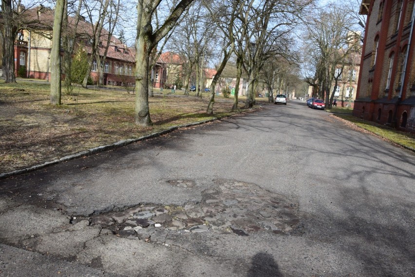 Postępująca dewastacja spowoduje w końcu, że drogi w...