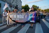 Gdańsk. Protestowali przeciwko tzw. ustawie "lex TVN". "Domagamy się wolnych mediów" - skandowali uczestnicy wydarzenia