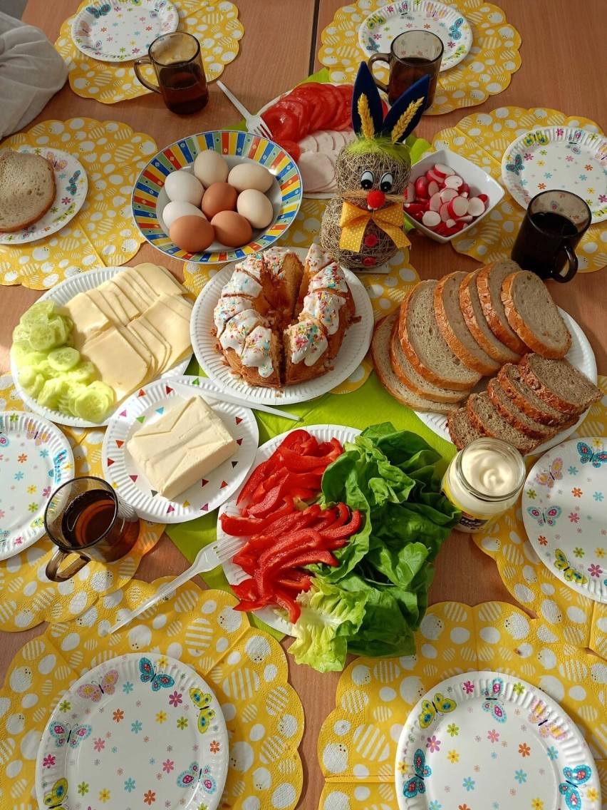 Wielkanocne śniadanie w Szkole Podstawowej w Strugach