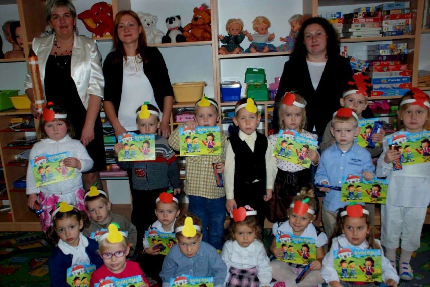 Pasowanie przedszkolaków w Łowyniu