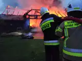 Pożar stodoły w Łączanach. Eksplodowała butla gazowa. Budynek spłonął doszczętnie