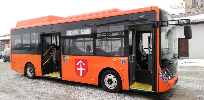 Bobowa. Elektryczny autobus zakupiony przez gminę jest już po testach. Będzie ładowany prądem z farmy fotowoltaicznej [ZDJĘCIA]
