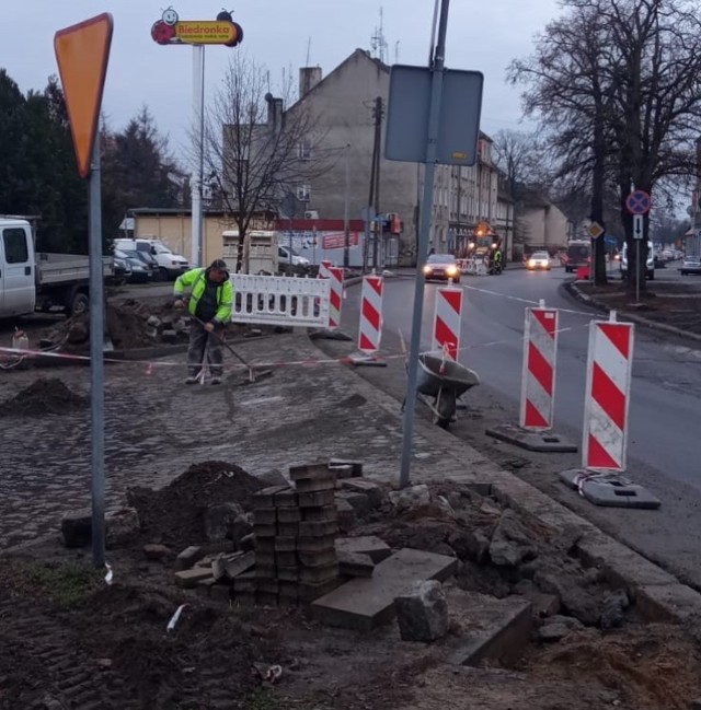 Prace remontowe na ulicy Śląskiej w Gubinie trwają.