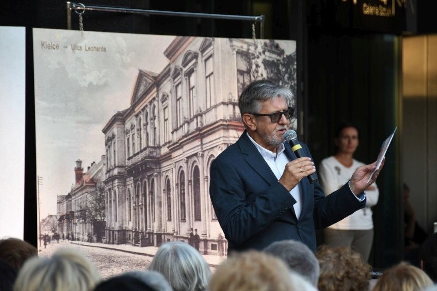 Pieśni Stanisława Moniuszki rozbrzmiały na placu przed Kieleckim Centrum Kultury. Tak uczczono Święto Placu Moniuszki