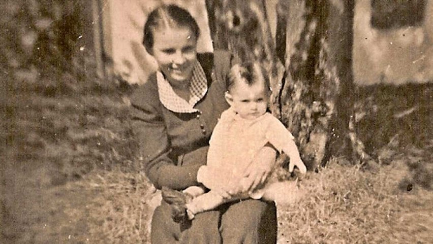 Lili Fuchsberg ze swoją przybraną mamą Heleną Grzegorczyk w...