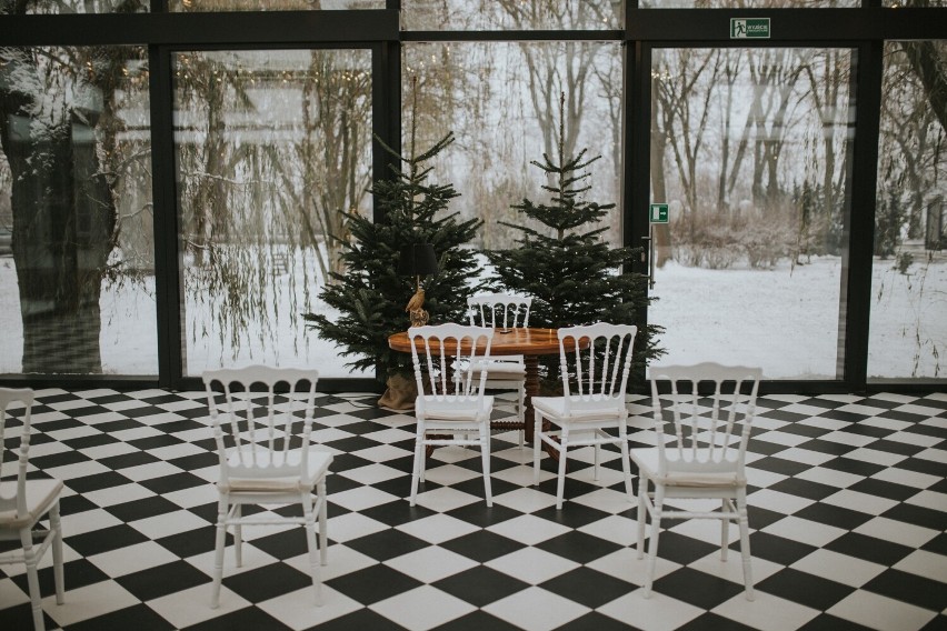 Inspiracje ślubne. Ślub zimą jest przepiękny. Sprawdź jakie dekoracje są najmodniejsze w tym sezonie. Jak zorganizować zimowy ślub marzeń?