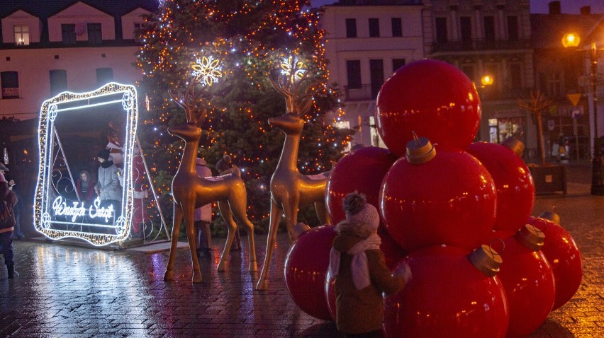 W 2022 roku iluminacje świąteczne w Inowrocławiu są nieco...