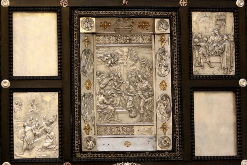Srebrny Ołtarz Darłowski i muzeum w Darłowie