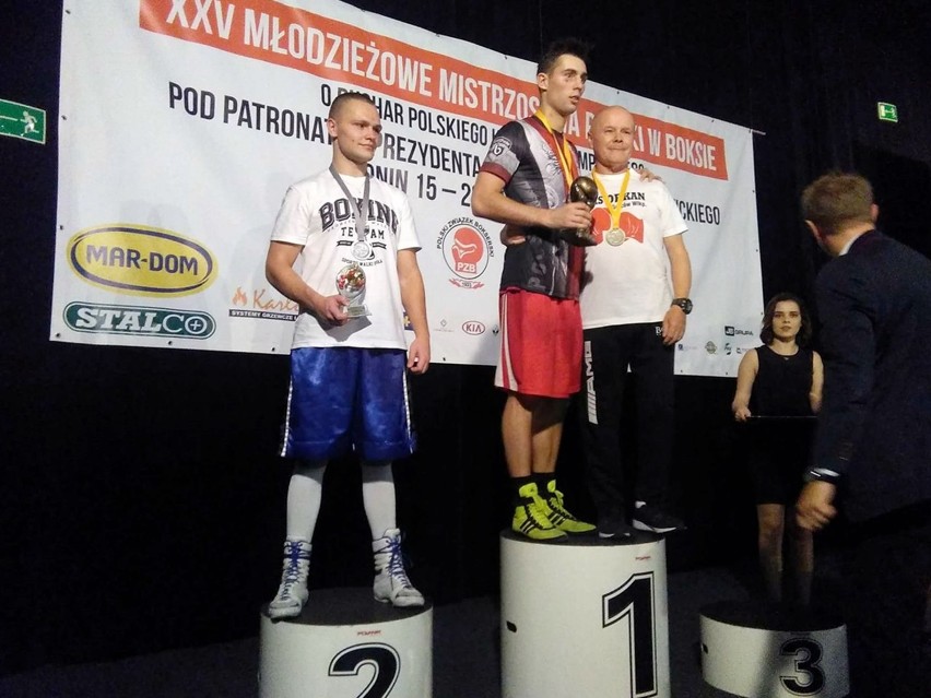 Boks: srebrny medal Mikołaja Tobery ze Sportów Walki Piła w Młodzieżowych Mistrzostwach Polski
