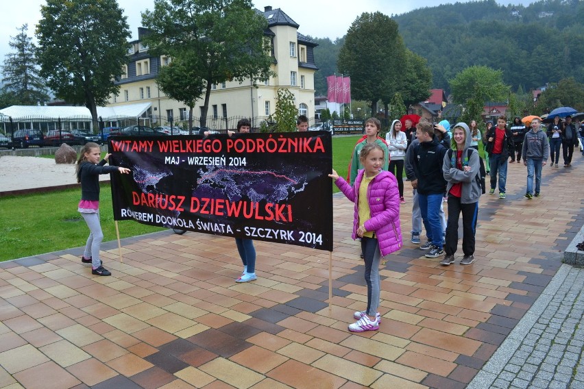 Szczyrk: Objechał na rowerze cały świat. Górale witali go jak bohatera [ZDJĘCIA]